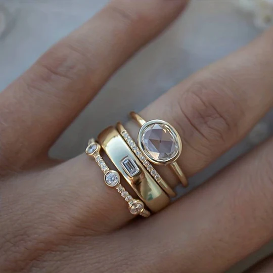Vintage gull- og zirkonring-sett